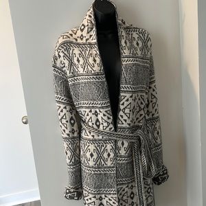 NWT DARK GREY/BEIGE AZTEC PATTERN LONG CARDIGAN